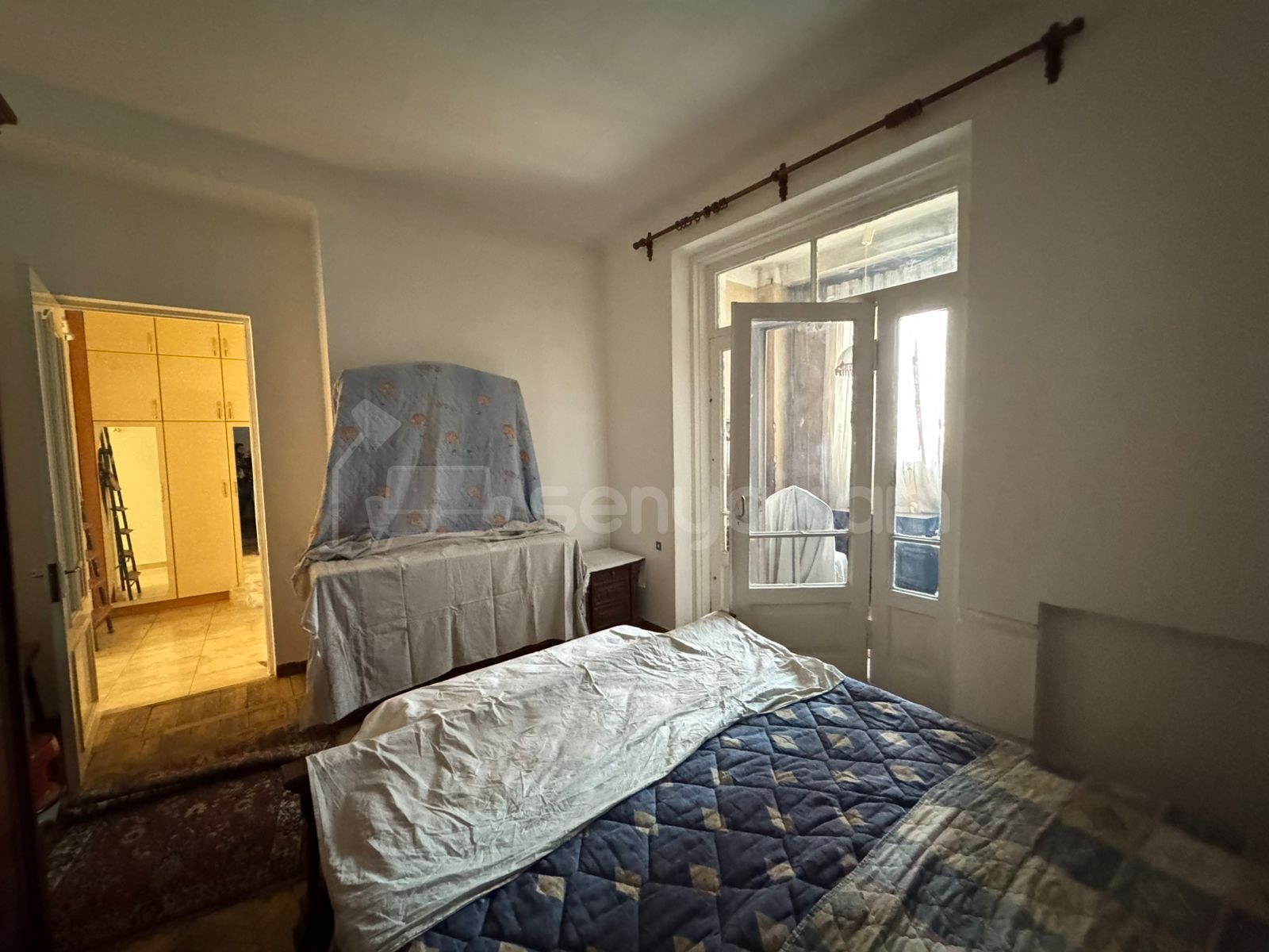 2 Սենյականոց Բնակարան Քարե Շենքում, 61քմ, 3/5 հարկ, Նորմալ Վիճակում