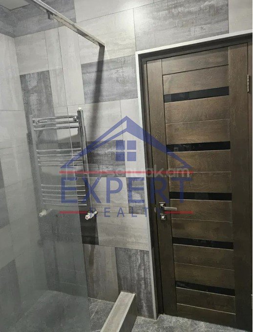 1 Սենյականոց Բնակարան, 40քմ, 1/8 հարկ, Դիզայներական Վերանորոգված, Կահավորված