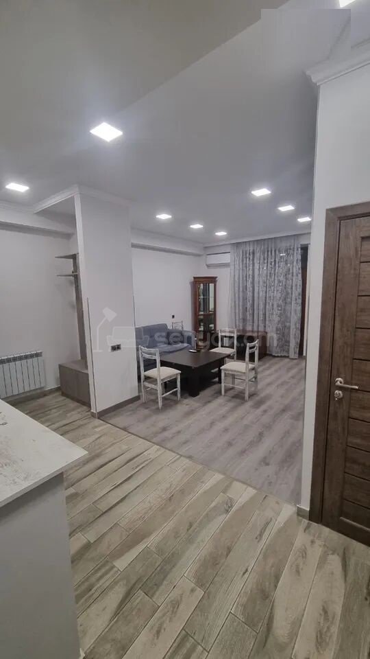 3 Սենյականոց Բնակարան, 72քմ, 6/12 հարկ, Կապիտալ Վերանորոգված