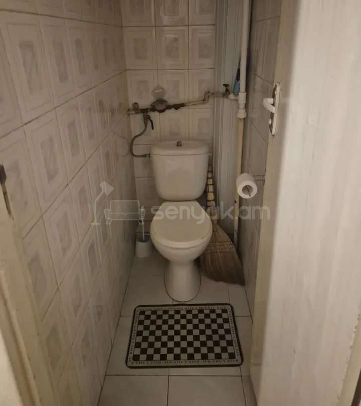 2 Սենյականոց Բնակարան Քարե Շենքում, 64քմ, 3/9 հարկ, Նորմալ Վիճակում, Կահավորված, Արևկող