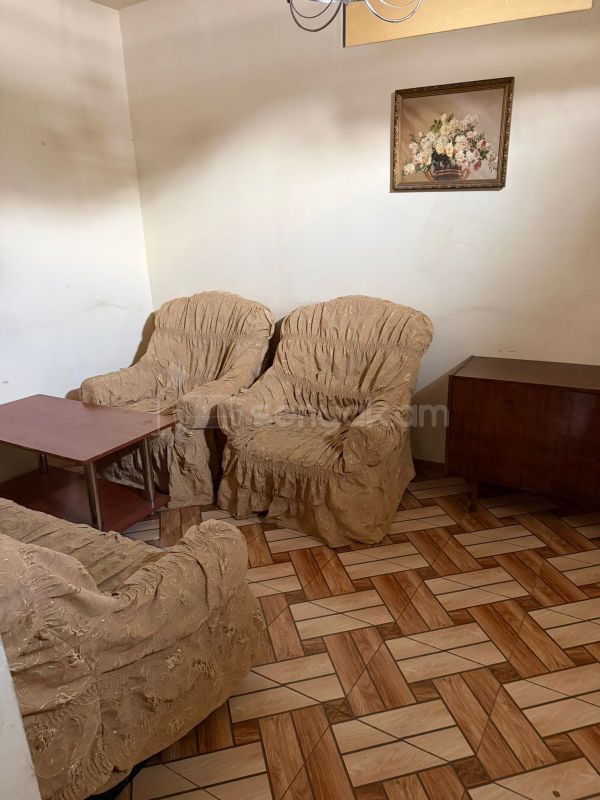 2 Սենյականոց Բնակարան Քարե Շենքում, 48քմ, 1/1 հարկ, Նորմալ Վիճակում, Կահավորված