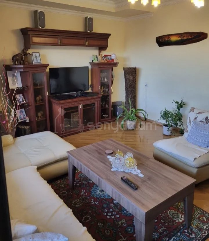 3 Սենյականոց Բնակարան, 77քմ, 5/9 հարկ, Նորմալ Վիճակում, Կահավորված, Արևկող