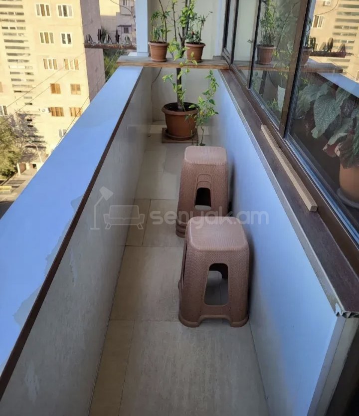 3 Սենյականոց Բնակարան, 77քմ, 5/9 հարկ, Նորմալ Վիճակում, Կահավորված, Արևկող