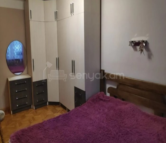 3 Սենյականոց Բնակարան Քարե Շենքում, 80քմ, 5/6 հարկ, Կապիտալ Վերանորոգված