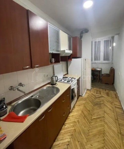 3 Սենյականոց Բնակարան Քարե Շենքում, 70քմ, 4/5 հարկ, Կոսմետիկ Վերանորոգված, Կահավորված, Արևկող