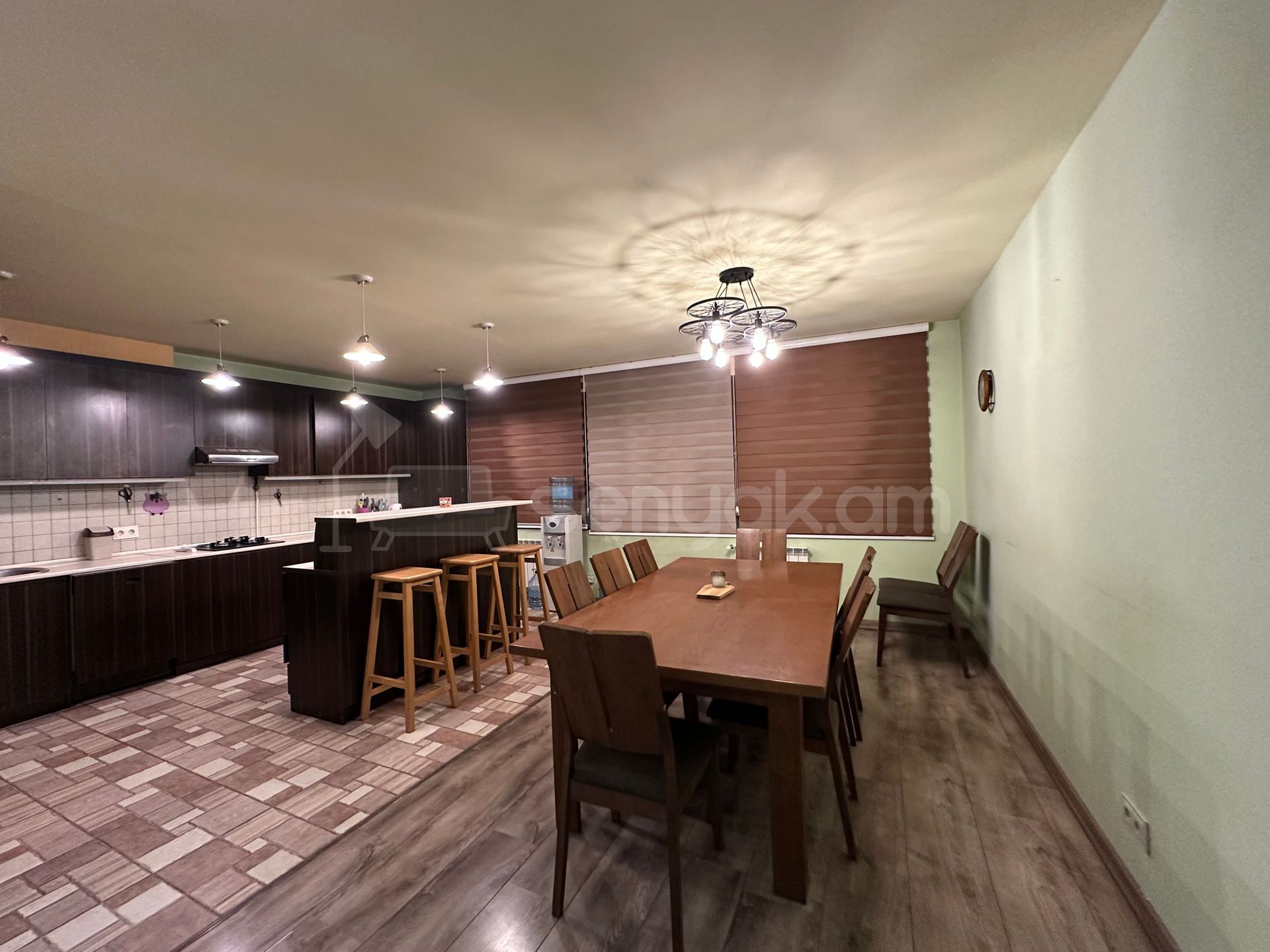 Օֆիսային Տարածք, 235քմ, Կապիտալ Վերանորոգված