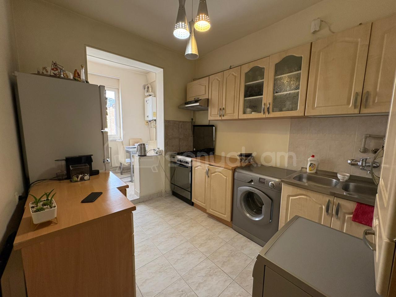 3 Սենյականոց Բնակարան, 65քմ, 5/5 հարկ, Կապիտալ Վերանորոգված