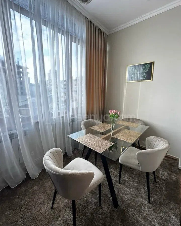 3 Սենյականոց Բնակարան Քարե Շենքում, 65քմ, 4/4 հարկ, Կապիտալ Վերանորոգված, Կահավորված, Արևկող