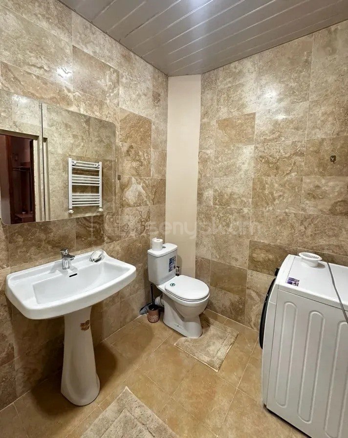 3 Սենյականոց Բնակարան Քարե Շենքում, 65քմ, 4/4 հարկ, Կապիտալ Վերանորոգված, Կահավորված, Արևկող