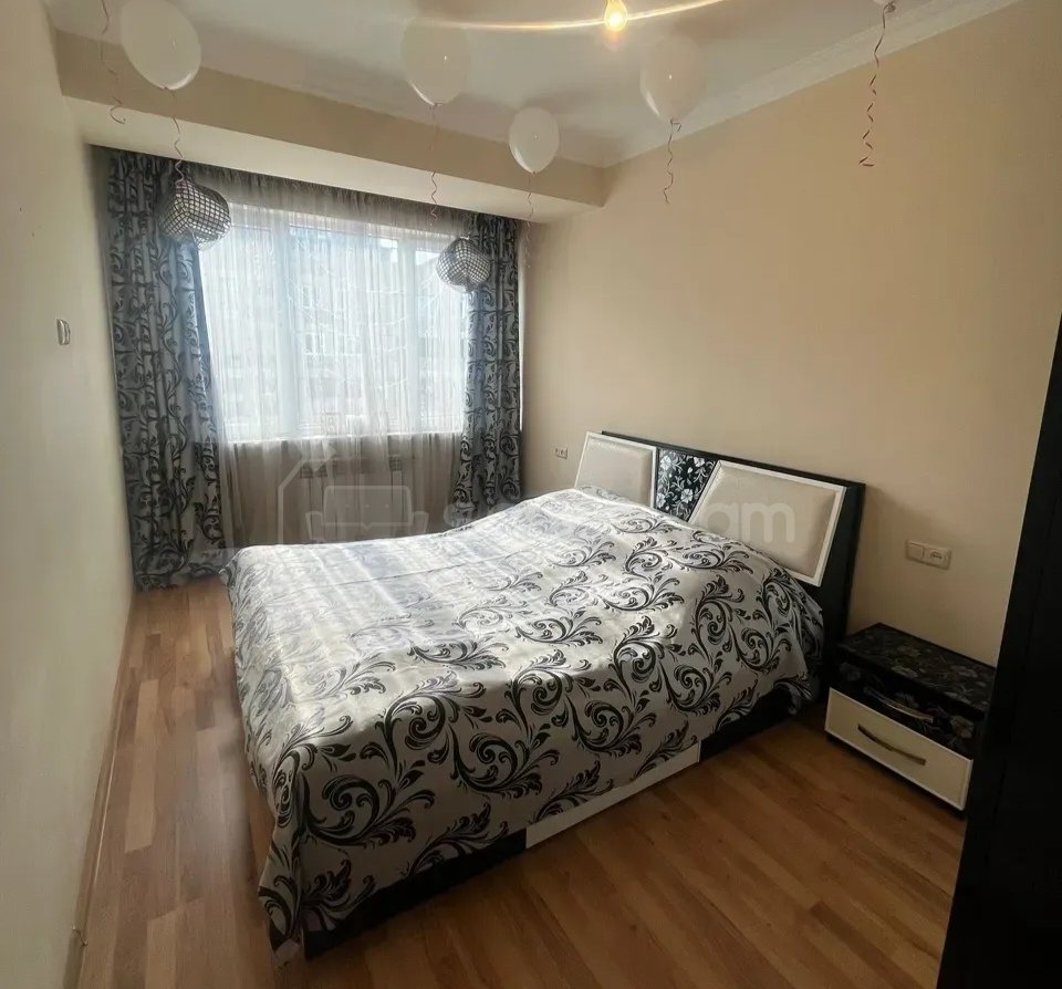 3 Սենյականոց Բնակարան, 80քմ, 9/15 հարկ, Նորմալ Վիճակում, Կահավորված