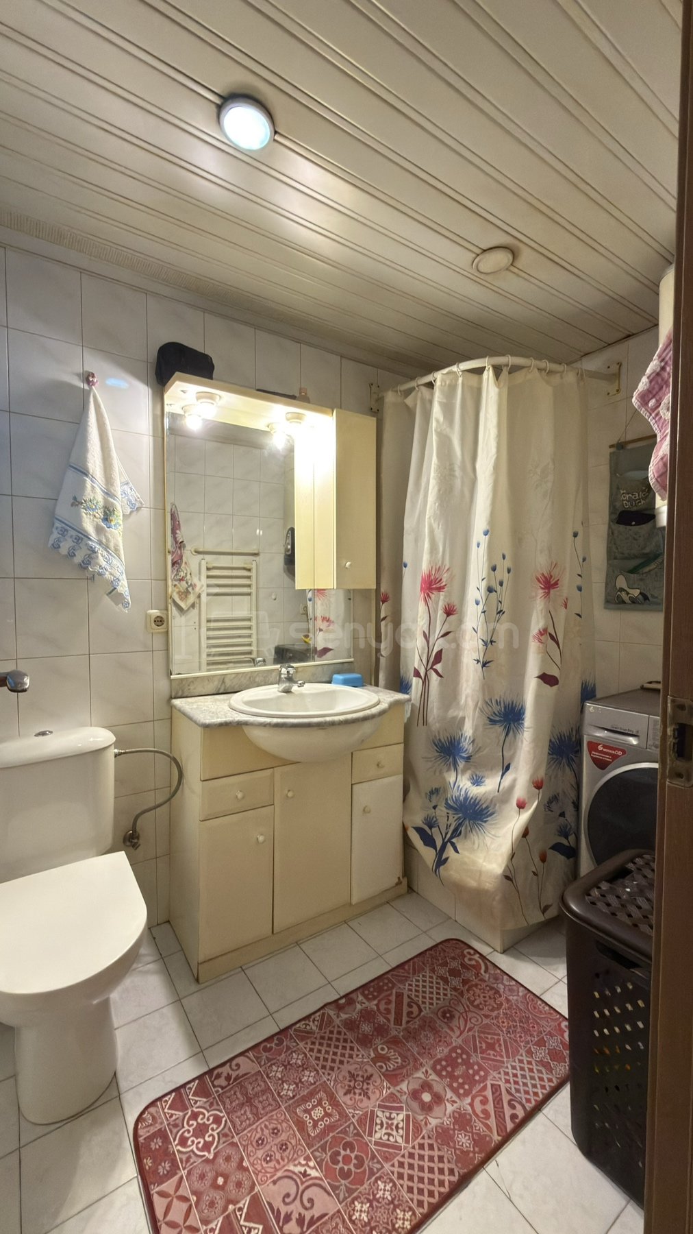 3 Սենյականոց Բնակարան Քարե Շենքում, 73քմ, 3/5 հարկ, Նորմալ Վիճակում