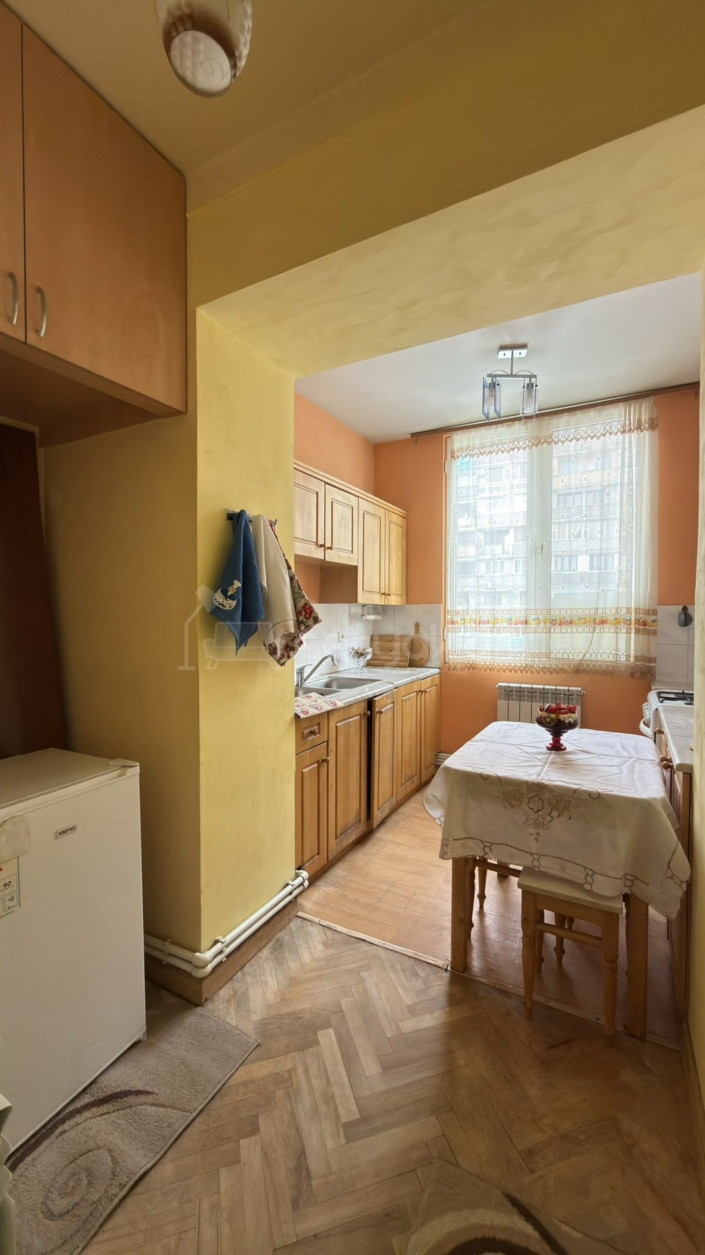 3 Սենյականոց Բնակարան Քարե Շենքում, 73քմ, 3/5 հարկ, Նորմալ Վիճակում