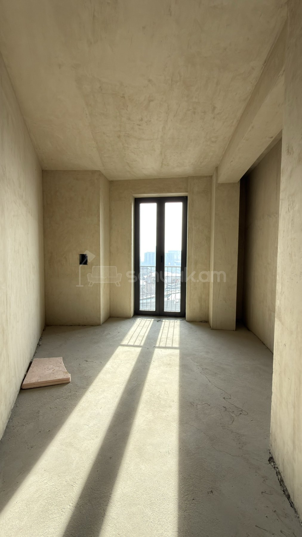 4 Սենյականոց Բնակարան Նորակառույցում, 170քմ, 4/7 հարկ, Զրոյական Վիճակում