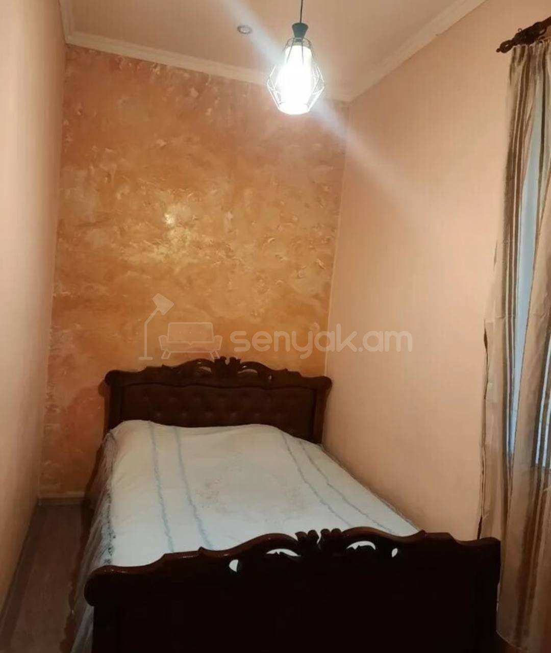 3 Սենյականոց Բնակարան Քարե Շենքում, 55քմ, 2/3 հարկ, Նորմալ Վիճակում, Կահավորված, Արևկող