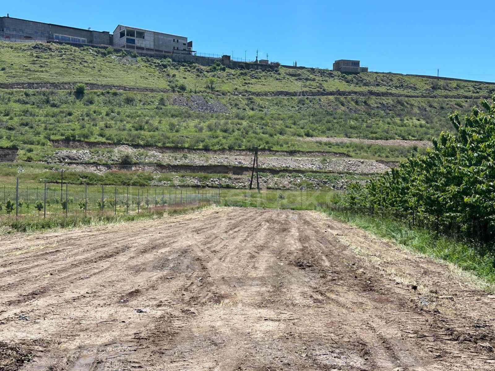 Բնակելի Նշանակության Հողատարածք, 840քմ, Խմելու Ջրով, Էլեկտրականությամբ