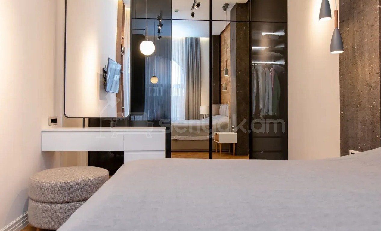 2 Սենյականոց Բնակարան Քարե Շենքում, 68քմ, 5/5 հարկ, Դիզայներական Վերանորոգված, Կահավորված, Արևկող