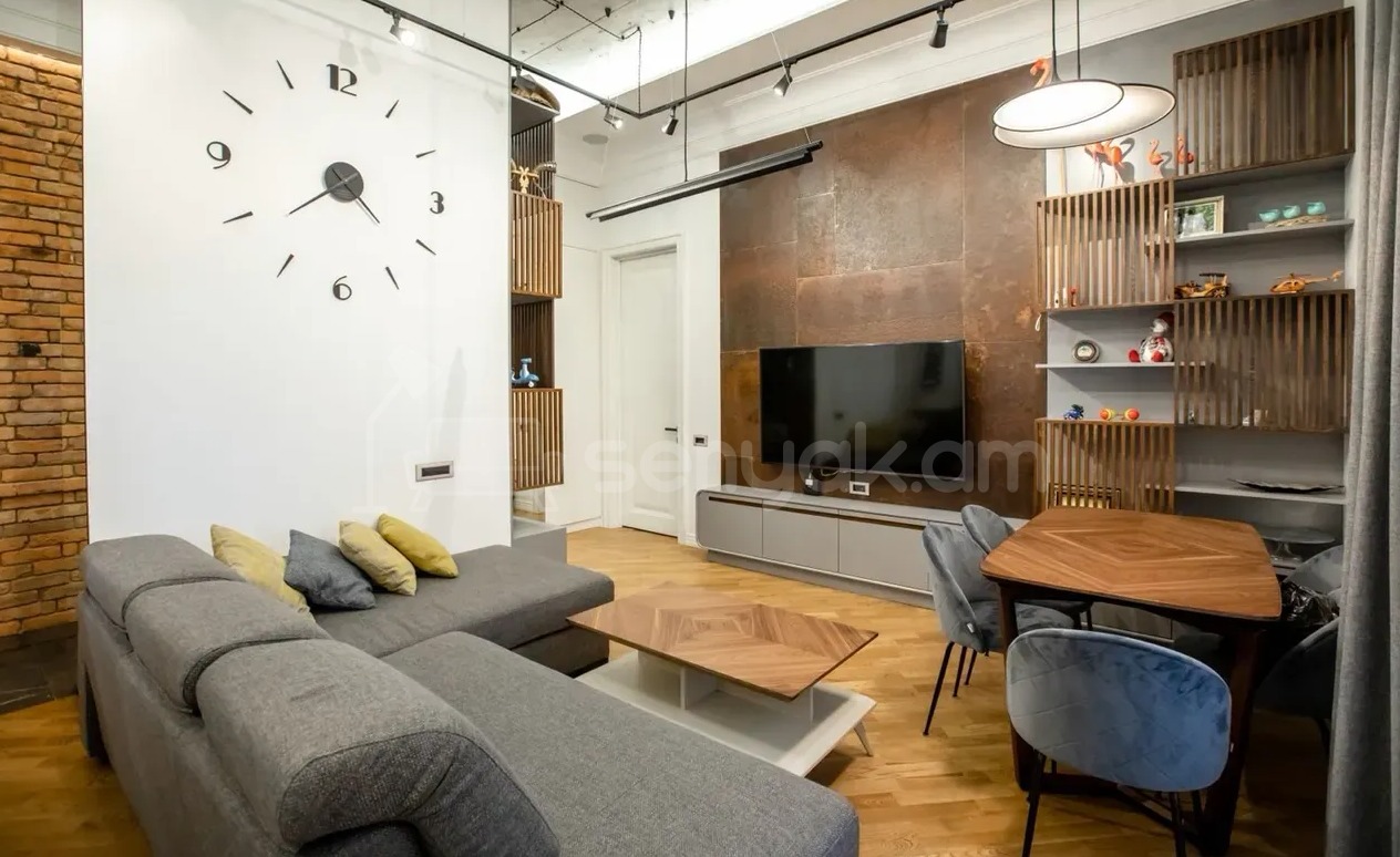 2 Սենյականոց Բնակարան Քարե Շենքում, 68քմ, 5/5 հարկ, Դիզայներական Վերանորոգված, Կահավորված, Արևկող