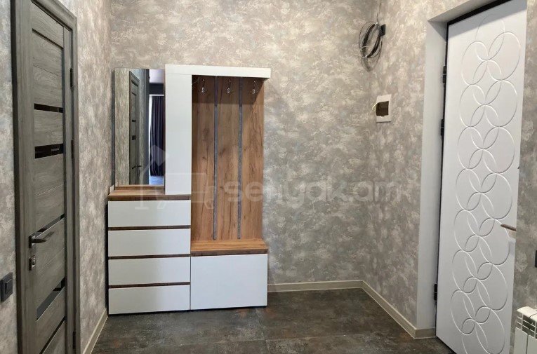 3 Սենյականոց Բնակարան, 62քմ, 7/14 հարկ, Կապիտալ Վերանորոգված, Կահավորված, Արևկող