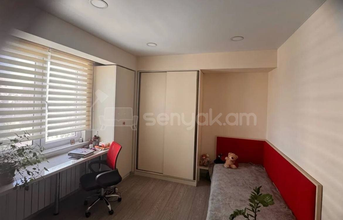 4 Սենյականոց Բնակարան, 110քմ, 10/16 հարկ, Կոսմետիկ Վերանորոգված