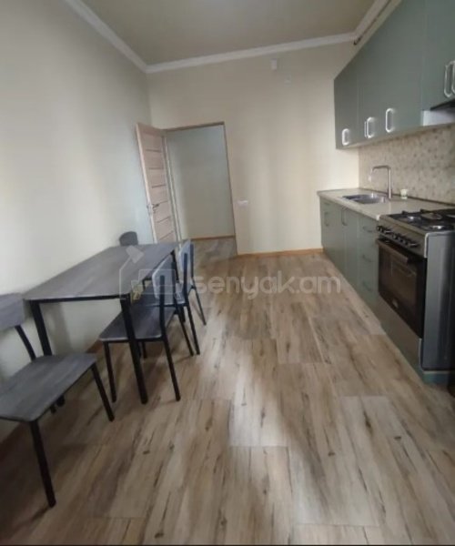 3 Սենյականոց Բնակարան, 100քմ, 1/18 հարկ, Կապիտալ Վերանորոգված, Կահավորված, Արևկող