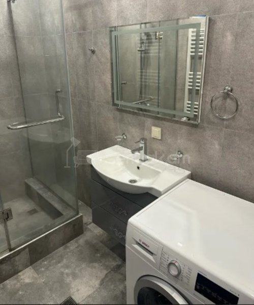 3 Սենյականոց Բնակարան Քարե Շենքում, 76քմ, 3/4 հարկ, Կապիտալ Վերանորոգված, Կահավորված, Արևկող