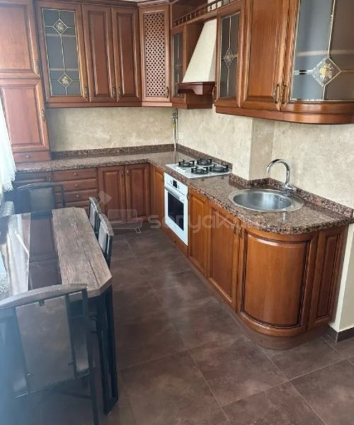 3 Սենյականոց Բնակարան Քարե Շենքում, 76քմ, 3/4 հարկ, Կապիտալ Վերանորոգված, Կահավորված, Արևկող