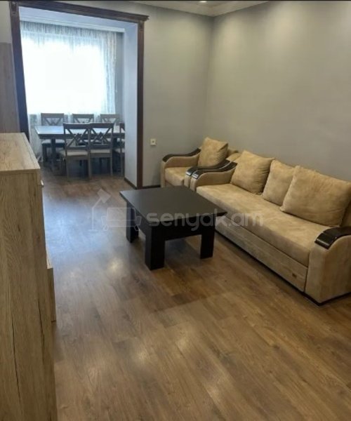 3 Սենյականոց Բնակարան Քարե Շենքում, 76քմ, 3/4 հարկ, Կապիտալ Վերանորոգված, Կահավորված, Արևկող