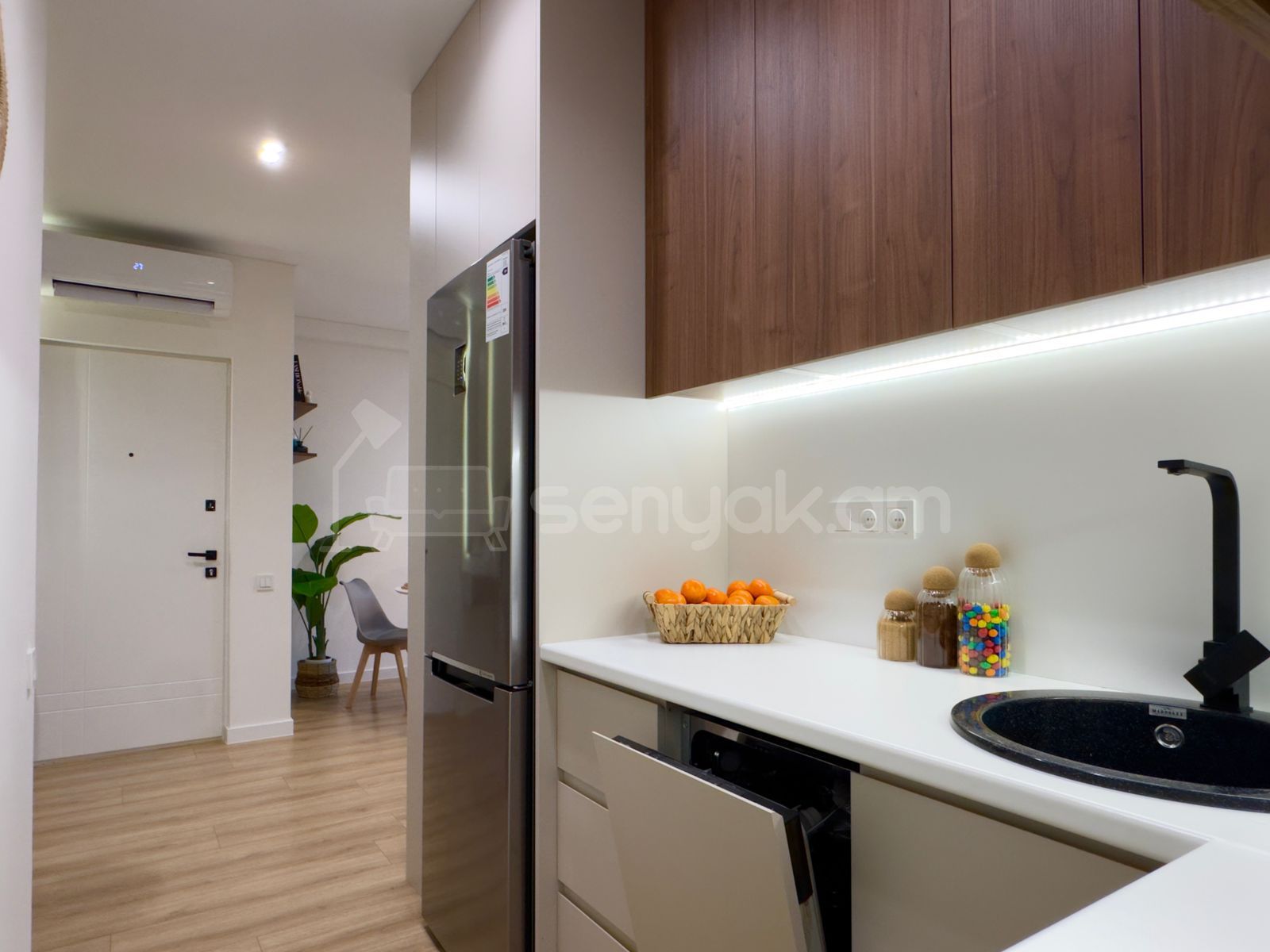 2 Սենյականոց Բնակարան, 50քմ, 2/9 հարկ, Դիզայներական Վերանորոգված