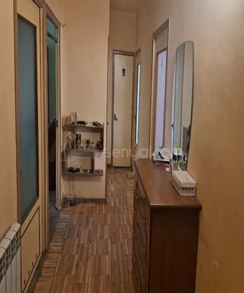 3 Սենյականոց Բնակարան, 80քմ, 4/9 հարկ, Պետական Վիճակում