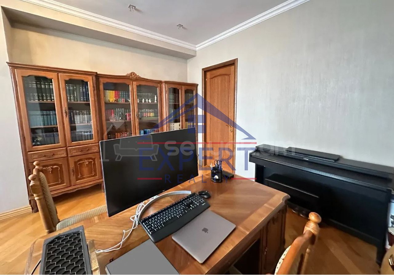 4 Սենյականոց Բնակարան Նորակառույցում, 186քմ, 6/12 հարկ, Կապիտալ Վերանորոգված