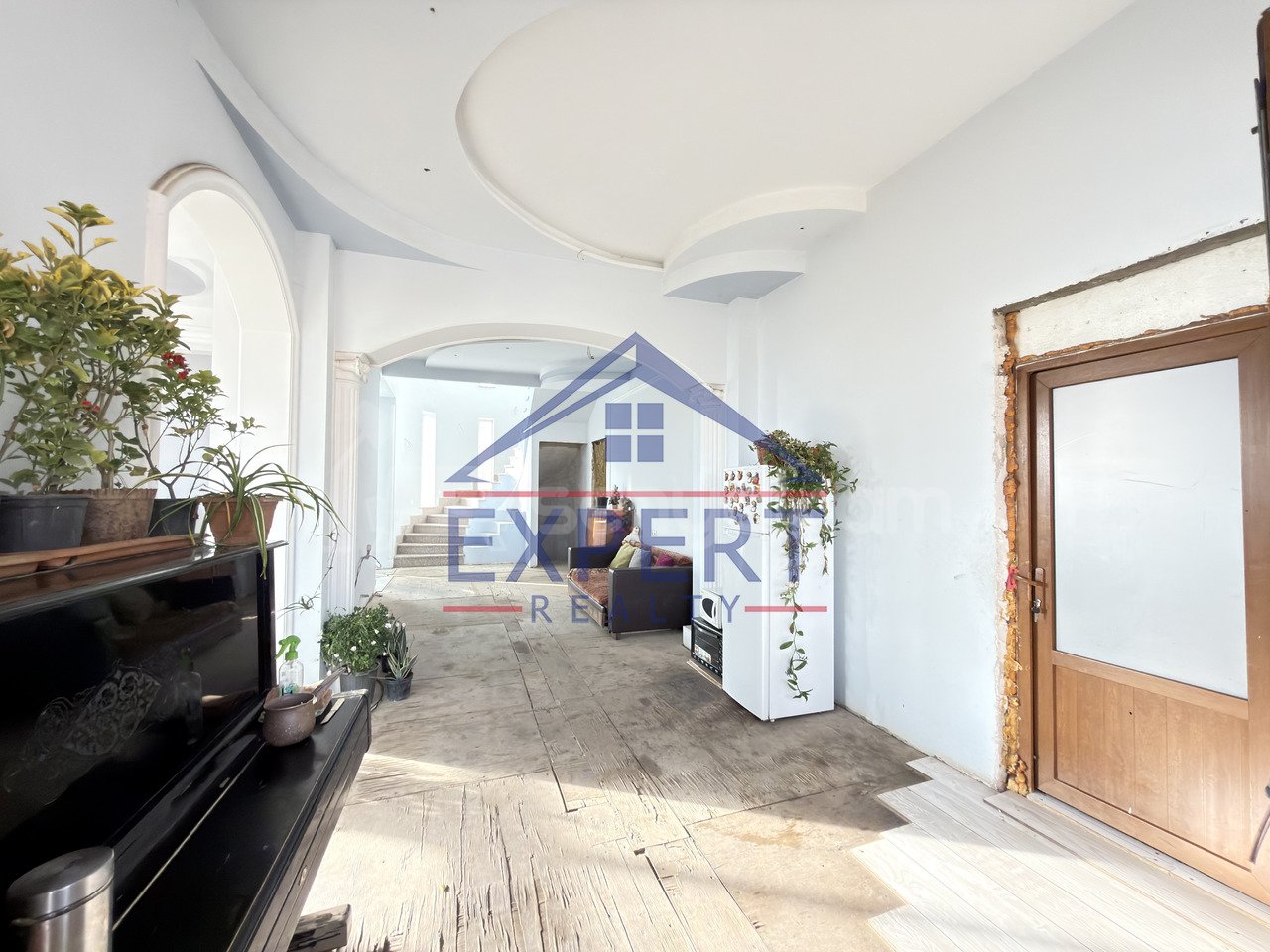 8 Սենյականոց Շքեղ Առանձնատուն, 900քմ, Լողավազանով, Ավտոտնակով