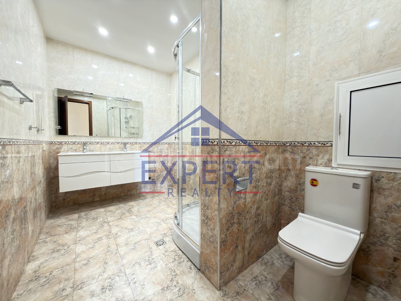 4 Սենյականոց Բնակարան Նորակառույցում, 187քմ, 8/9 հարկ, Կապիտալ Վերանորոգված