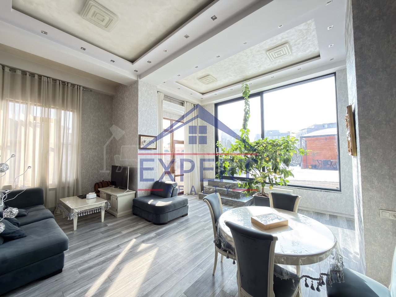 4 Սենյականոց Բնակարան Նորակառույցում, 222քմ, 9/9 հարկ, Դիզայներական Վերանորոգված