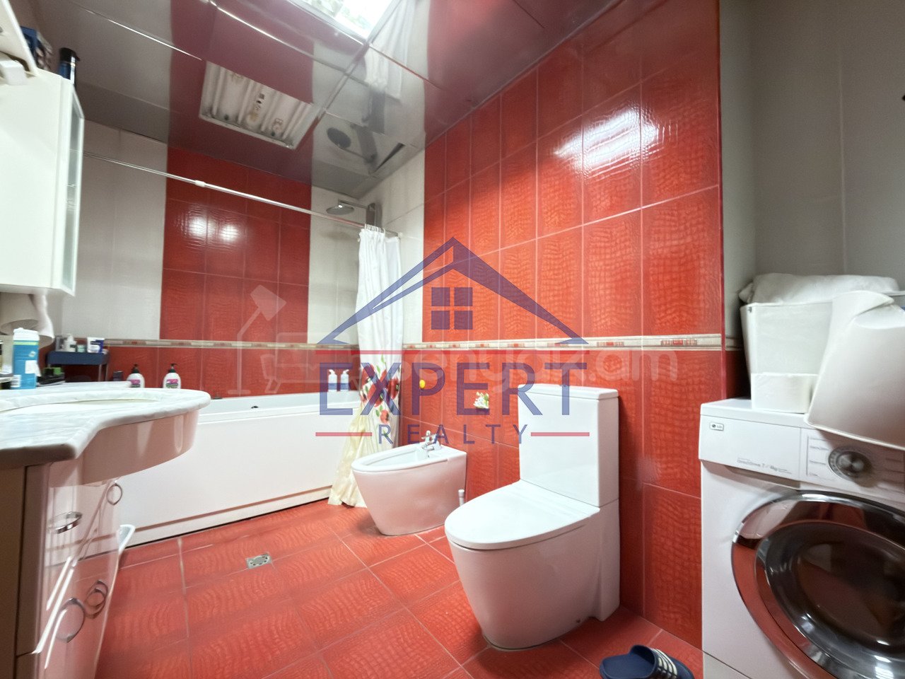 4 Սենյականոց Բնակարան Նորակառույցում, 189քմ, 7/9 հարկ, Կապիտալ Վերանորոգված