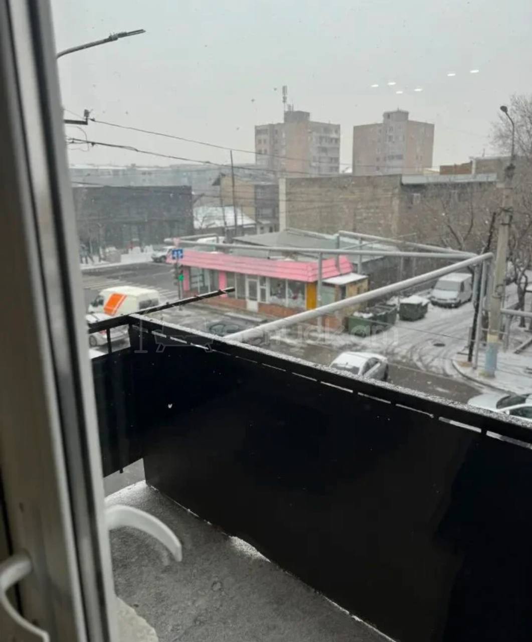 2 Սենյականոց Բնակարան Քարե Շենքում, 42քմ, 3/5 հարկ, Կապիտալ Վերանորոգված, Կահավորված