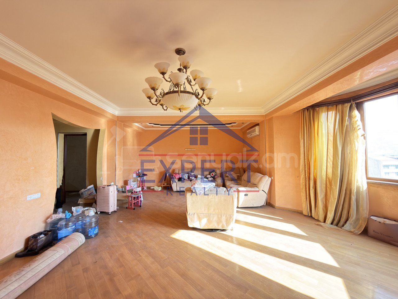 4 Սենյականոց Բնակարան Նորակառույցում, 189քմ, 7/9 հարկ, Կոսմետիկ Վերանորոգված