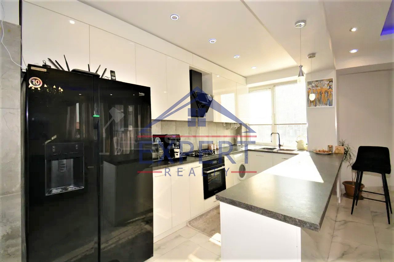 4 Սենյականոց Բնակարան Նորակառույցում, 135քմ, 5/6 հարկ, Դիզայներական Վերանորոգված