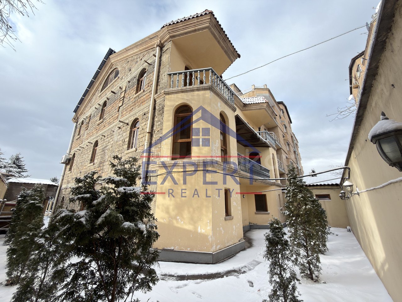 Օֆիսային Տարածք, 650քմ, Կապիտալ Վերանորոգված