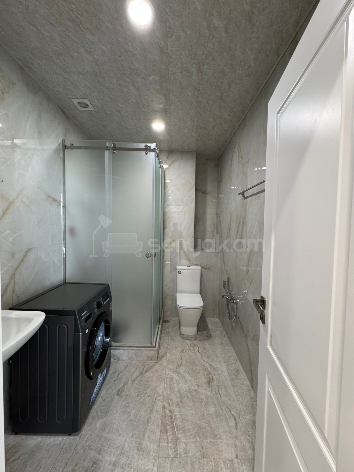 3 Սենյականոց Բնակարան Նորակառույցում, 83քմ, 12/17 հարկ, Դիզայներական Վերանորոգված, Կահավորված, Արևկող