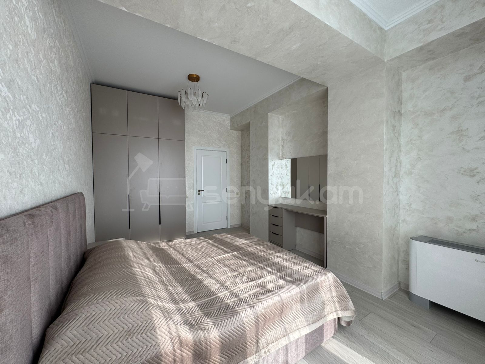 3 Սենյականոց Բնակարան Նորակառույցում, 83քմ, 12/17 հարկ, Դիզայներական Վերանորոգված, Կահավորված, Արևկող