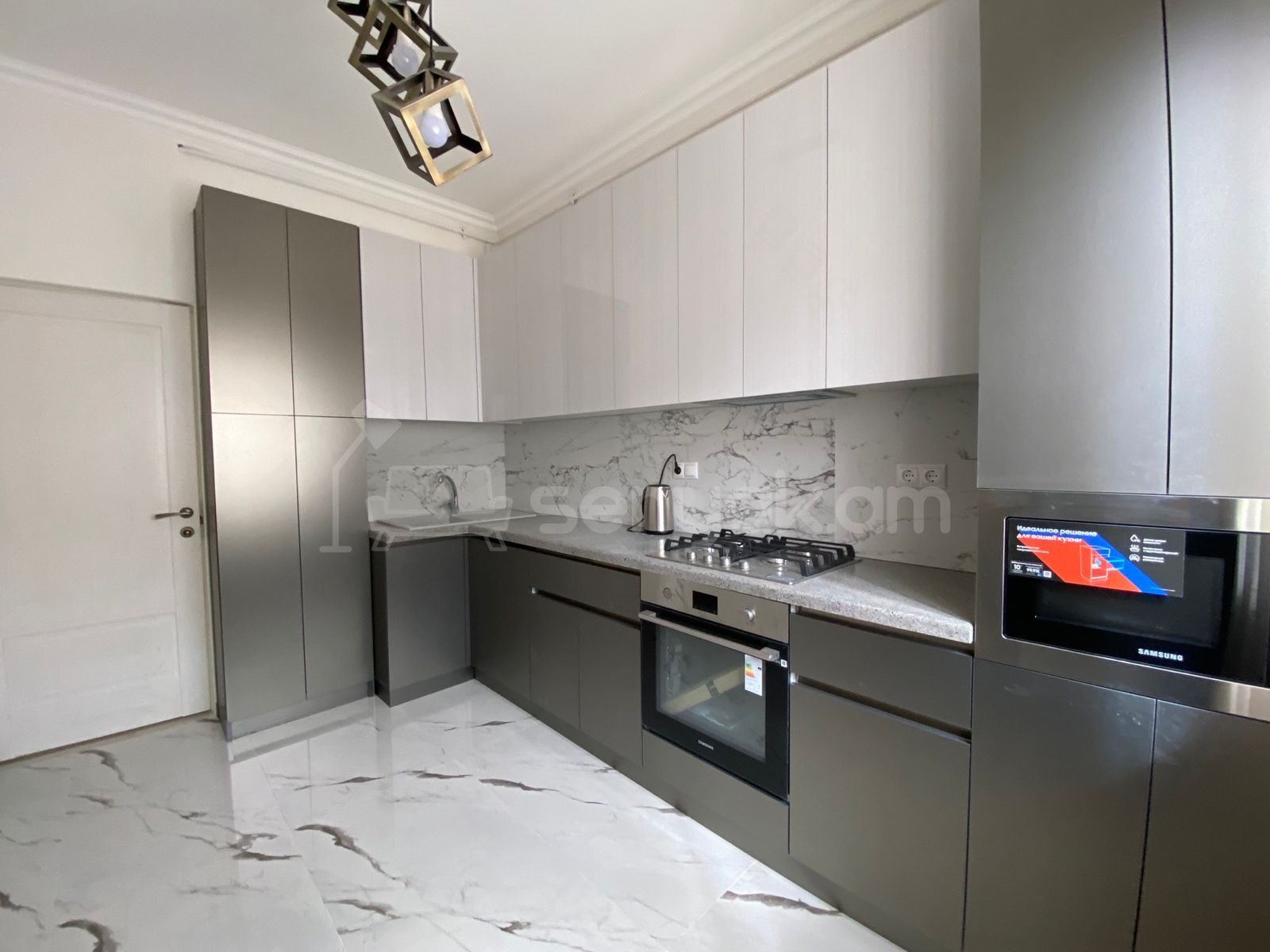 3 Սենյականոց Բնակարան Նորակառույցում, 82քմ, 11/14 հարկ, Դիզայներական Վերանորոգված, Կահավորված, Արևկող