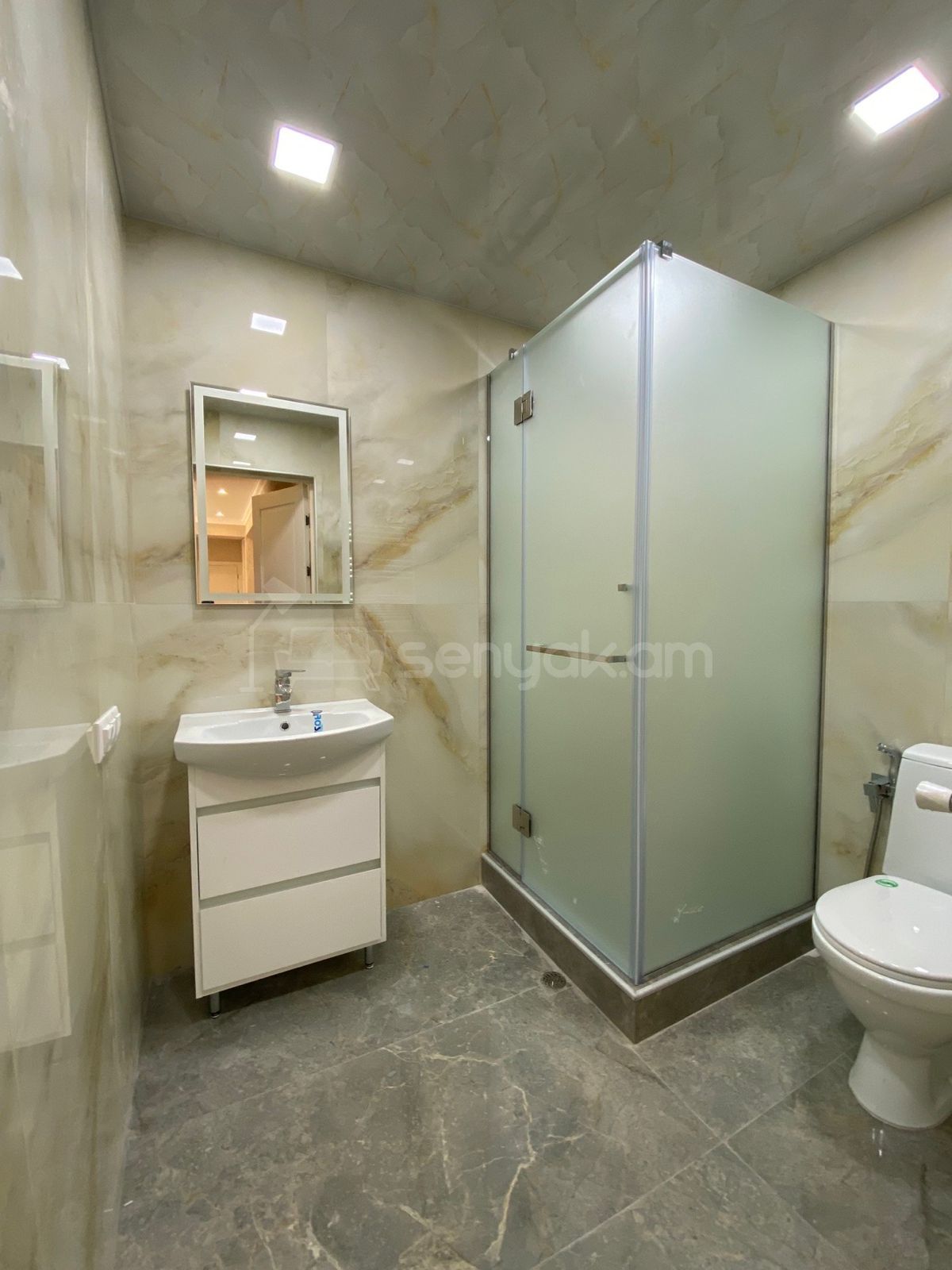 3 Սենյականոց Բնակարան Նորակառույցում, 82քմ, 11/14 հարկ, Դիզայներական Վերանորոգված, Կահավորված, Արևկող