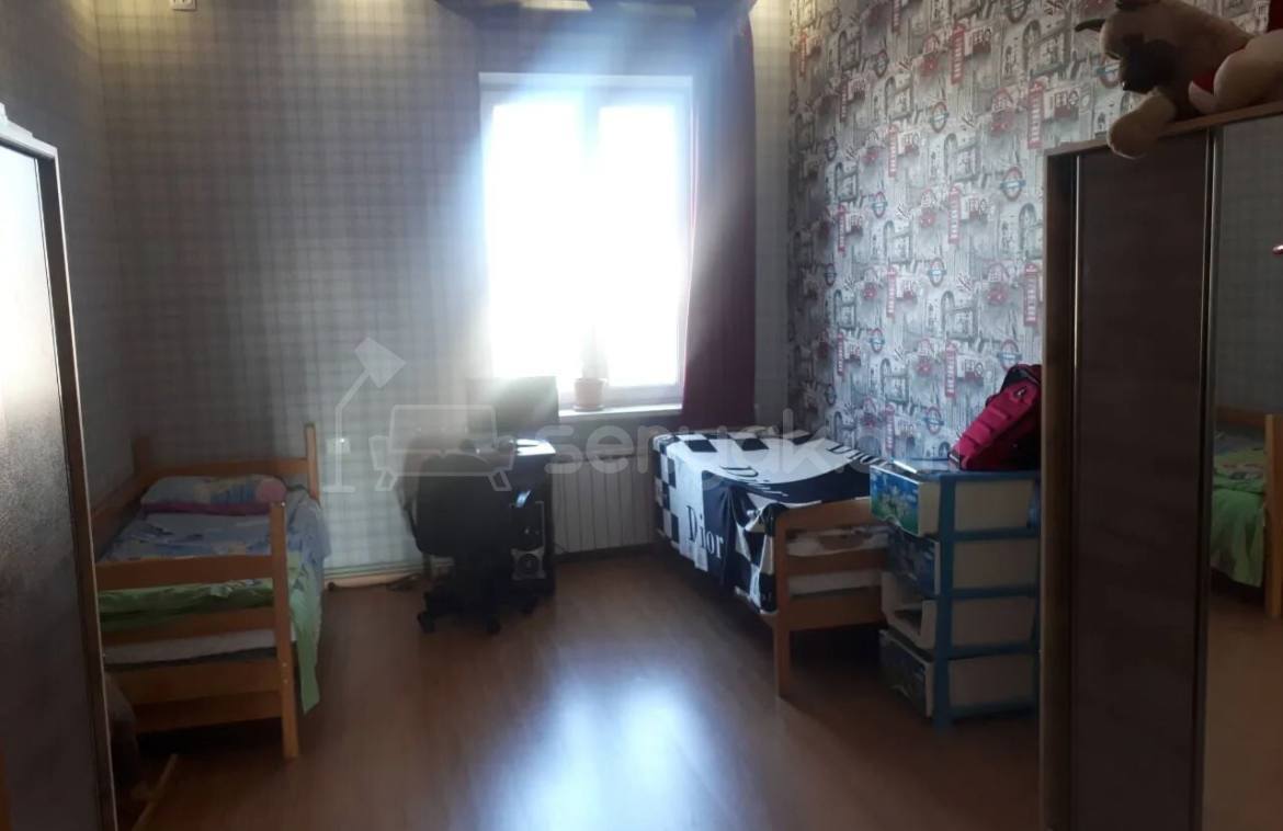 3 Սենյականոց Բնակարան Քարե Շենքում, 98քմ, 6/6 հարկ, Կապիտալ Վերանորոգված