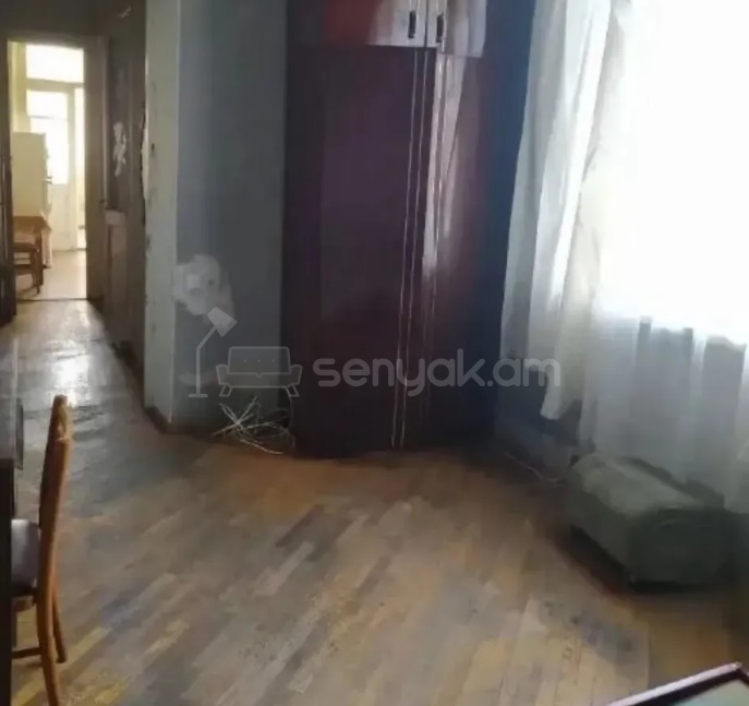 2 Սենյականոց Բնակարան Քարե Շենքում, 70քմ, 3/5 հարկ, Պետական Վիճակում