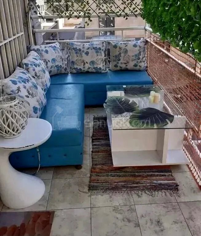 3 Սենյականոց Բնակարան Քարե Շենքում, 110քմ, 3/3 հարկ, Կապիտալ Վերանորոգված, Կահավորված