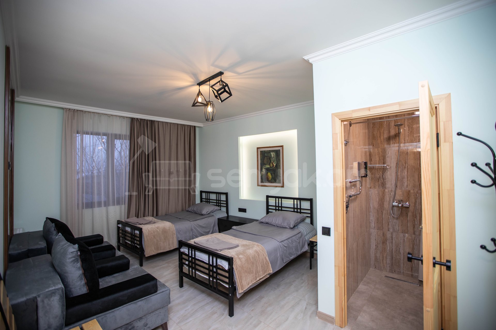 4 Սենյականոց Շքեղ Առանձնատուն, 170քմ, Լողավազանով