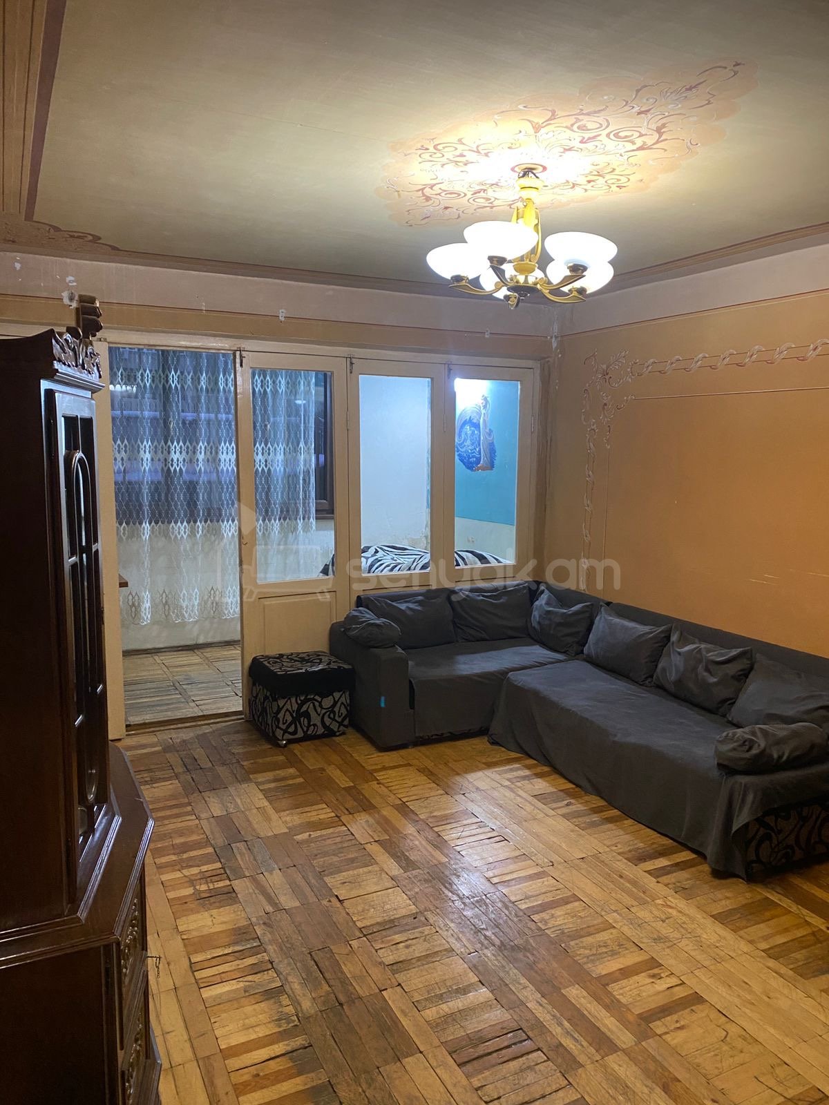 3 Սենյականոց Բնակարան Քարե Շենքում, 80քմ, 1/5 հարկ, Պետական Վիճակում