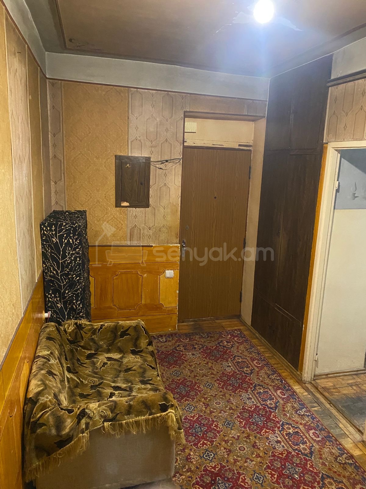 3 Սենյականոց Բնակարան Քարե Շենքում, 80քմ, 1/5 հարկ, Պետական Վիճակում