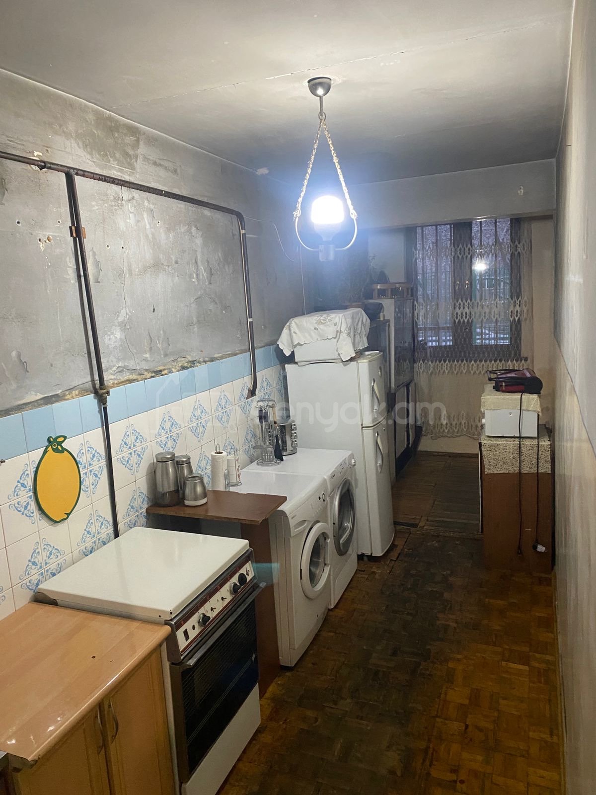 3 Սենյականոց Բնակարան Քարե Շենքում, 80քմ, 1/5 հարկ, Պետական Վիճակում