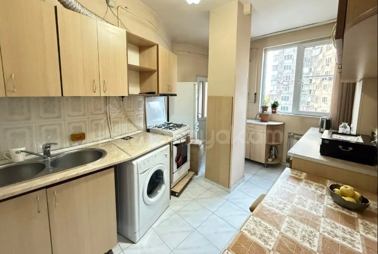 3 Սենյականոց Բնակարան, 61քմ, 2/12 հարկ, Կոսմետիկ Վերանորոգված